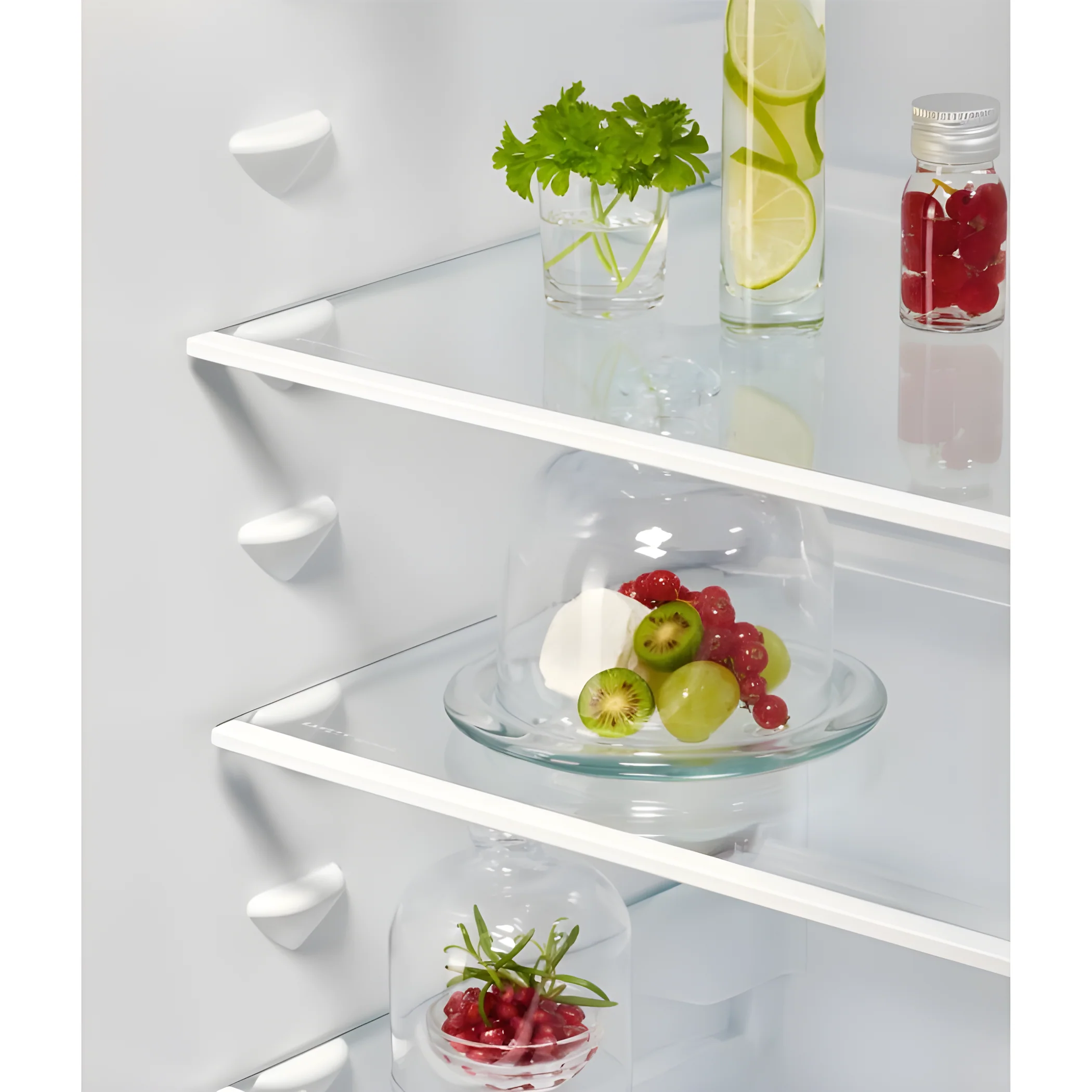 AEG NSC5S18ZES - White 70/30 Integrated Fridge Freezer - 271L - E Energy Rating - Image 2
