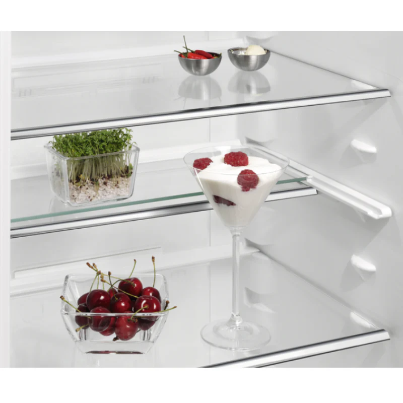 AEG SCE818F6NS - Integrated Frost Free Fridge Freezer - F energy - Image 3