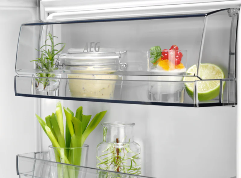 AEG SKB582F1AF - White Built under Auto Defrost Fridge - F energy - Image 4