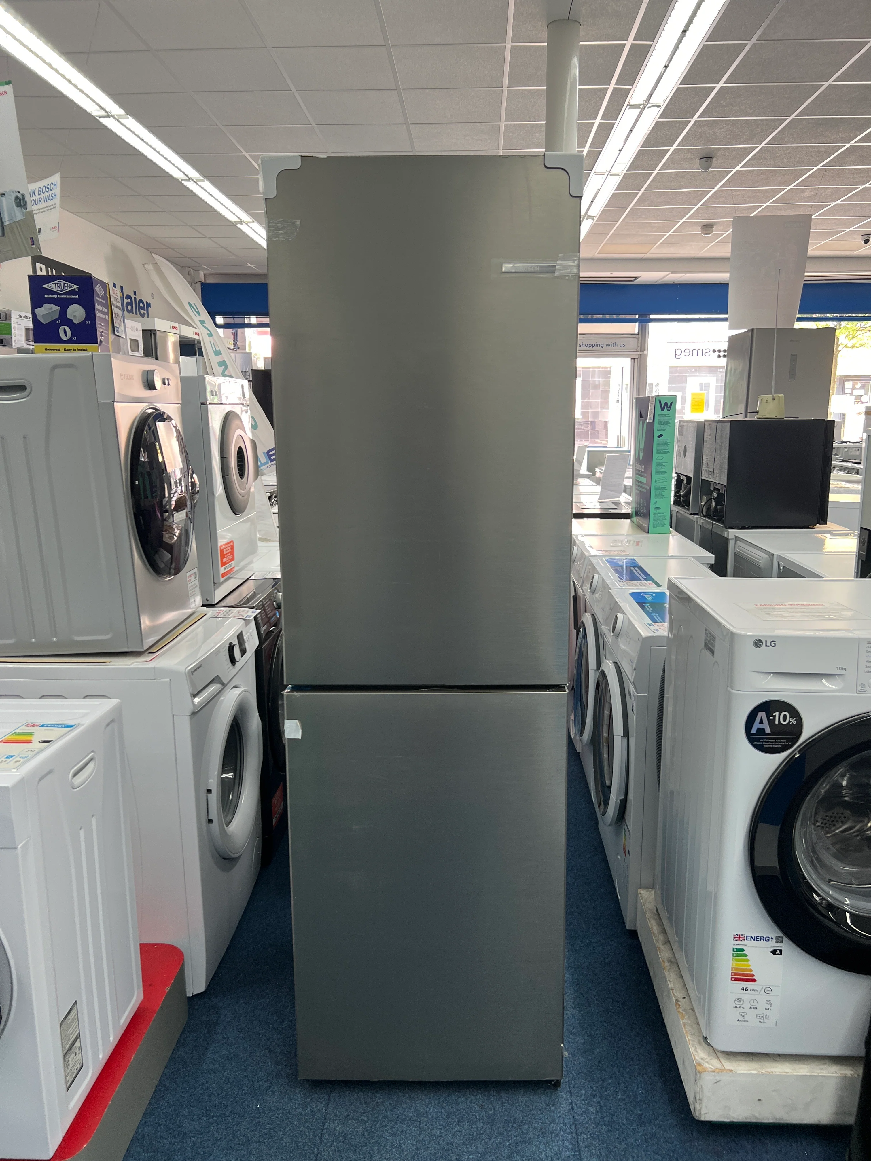 Bosch Series 2 KGN27NLEAG - Silver Freestanding 50/50 Frost Free Fridge Freezer - E energy - Unboxed - Image 2