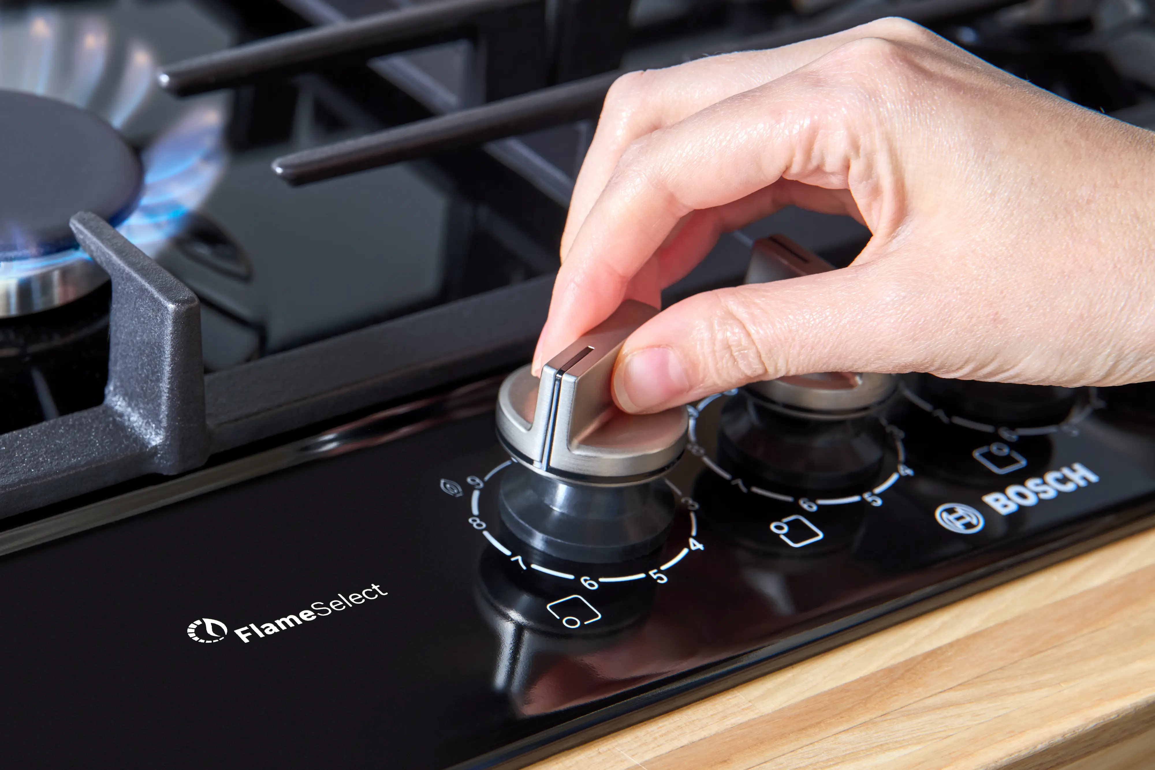 Bosch Series 6 PCP6A6I90 - Black Gas Hob - 60cm - Image 11