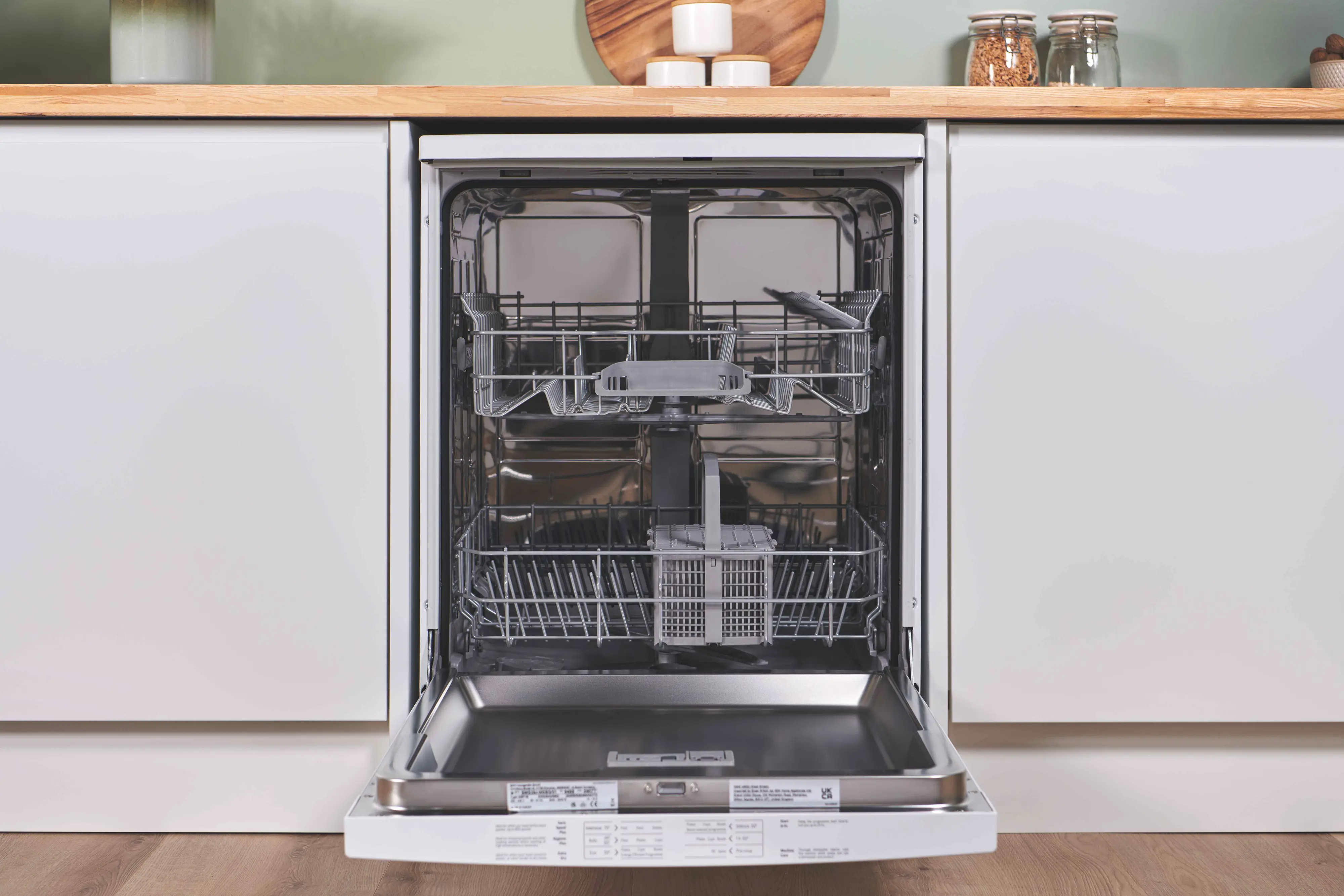 Bosch Series 2 SMS26AW08G Freestanding Dishwasher 60cm White E energy - Image 4