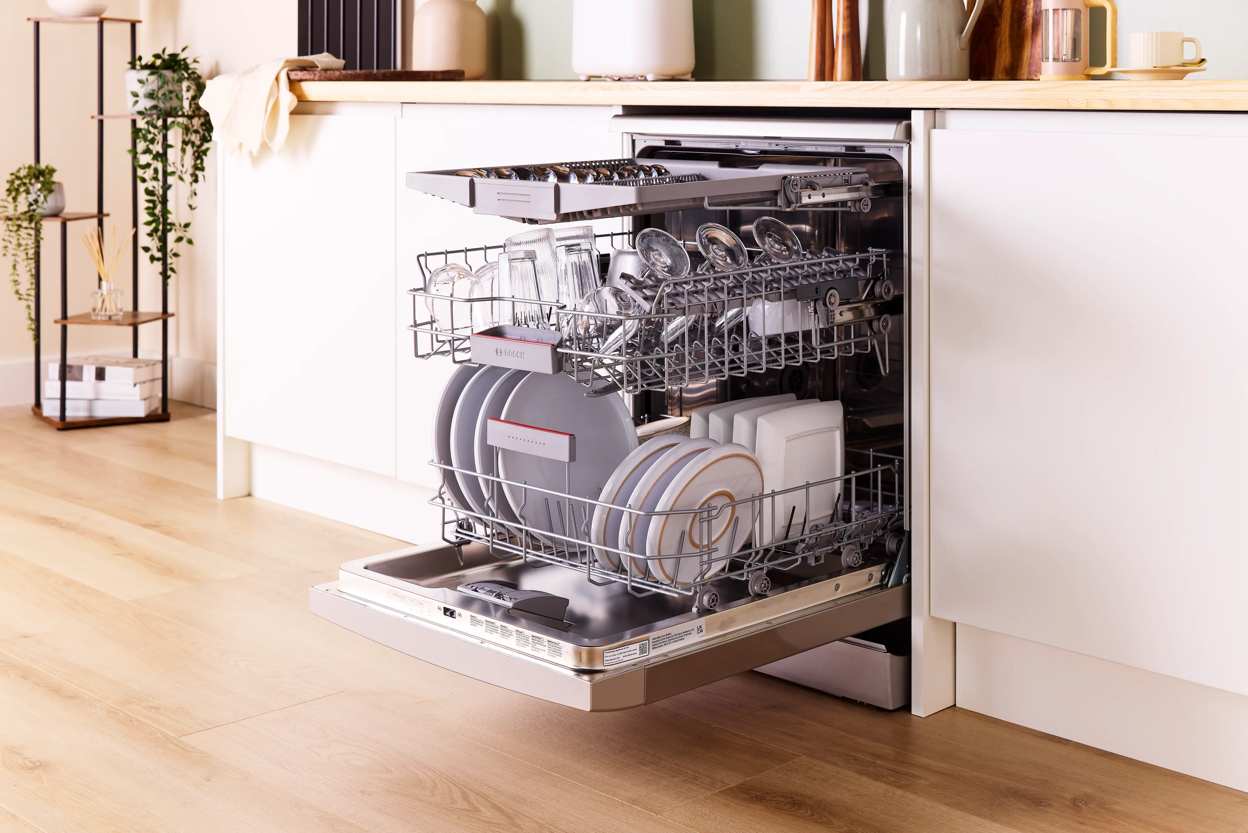 Bosch Series 4 SMS4EMI06G - Silver Freestanding Dishwasher - B energy - Image 12