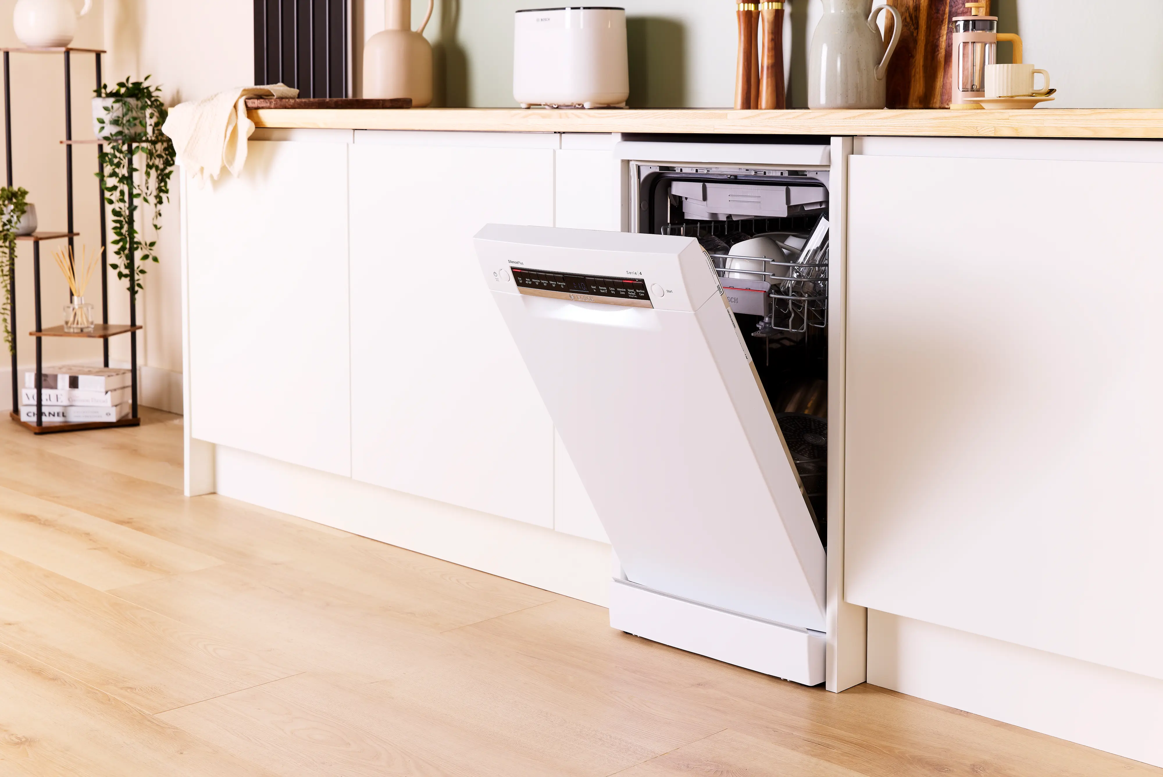 Bosch Series 4 SPS4HMW49G - White Freestanding Dishwasher - E energy - Image 6