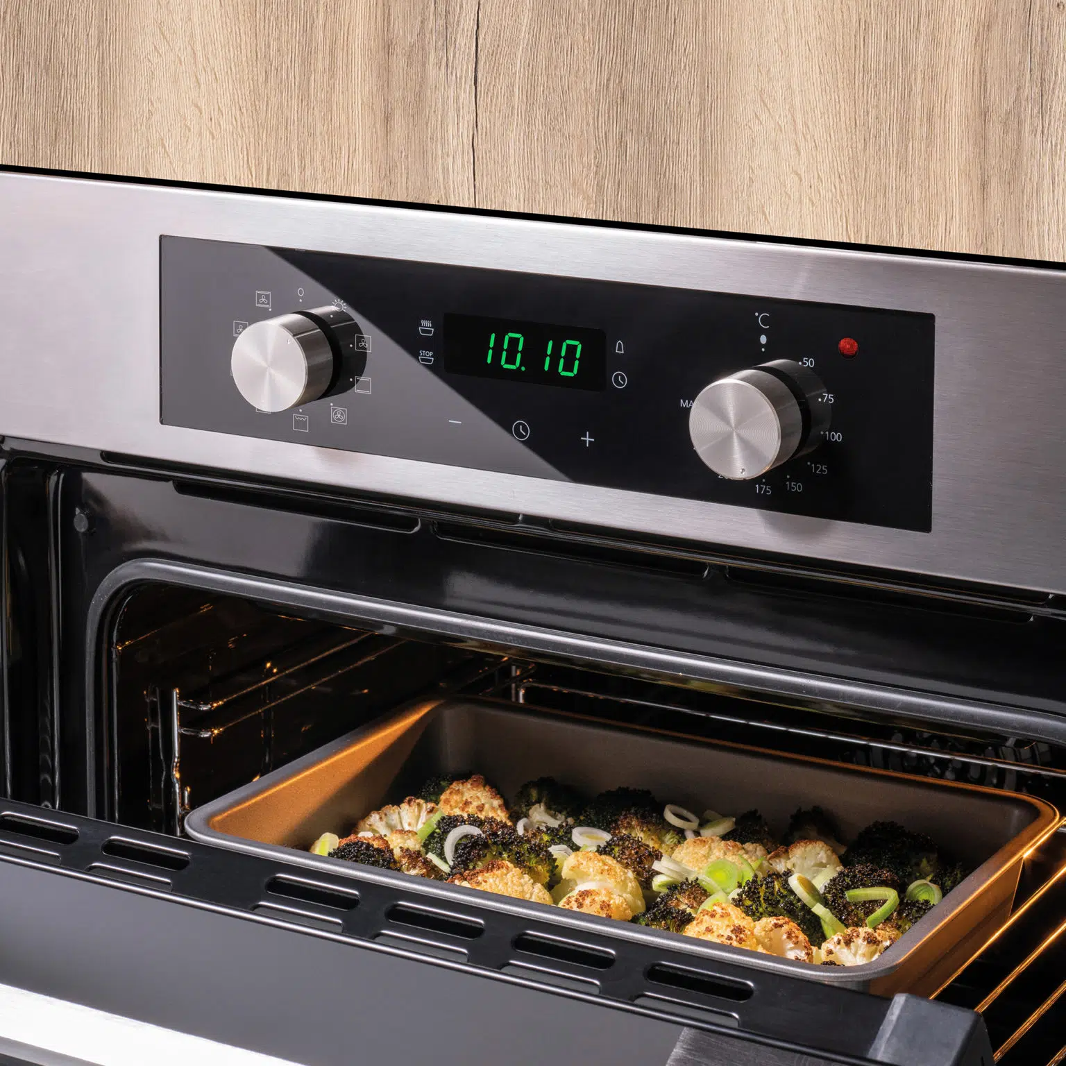 Caple C2237 - Built in Electric Single Oven - Manual cleaning - A energy - Image 2