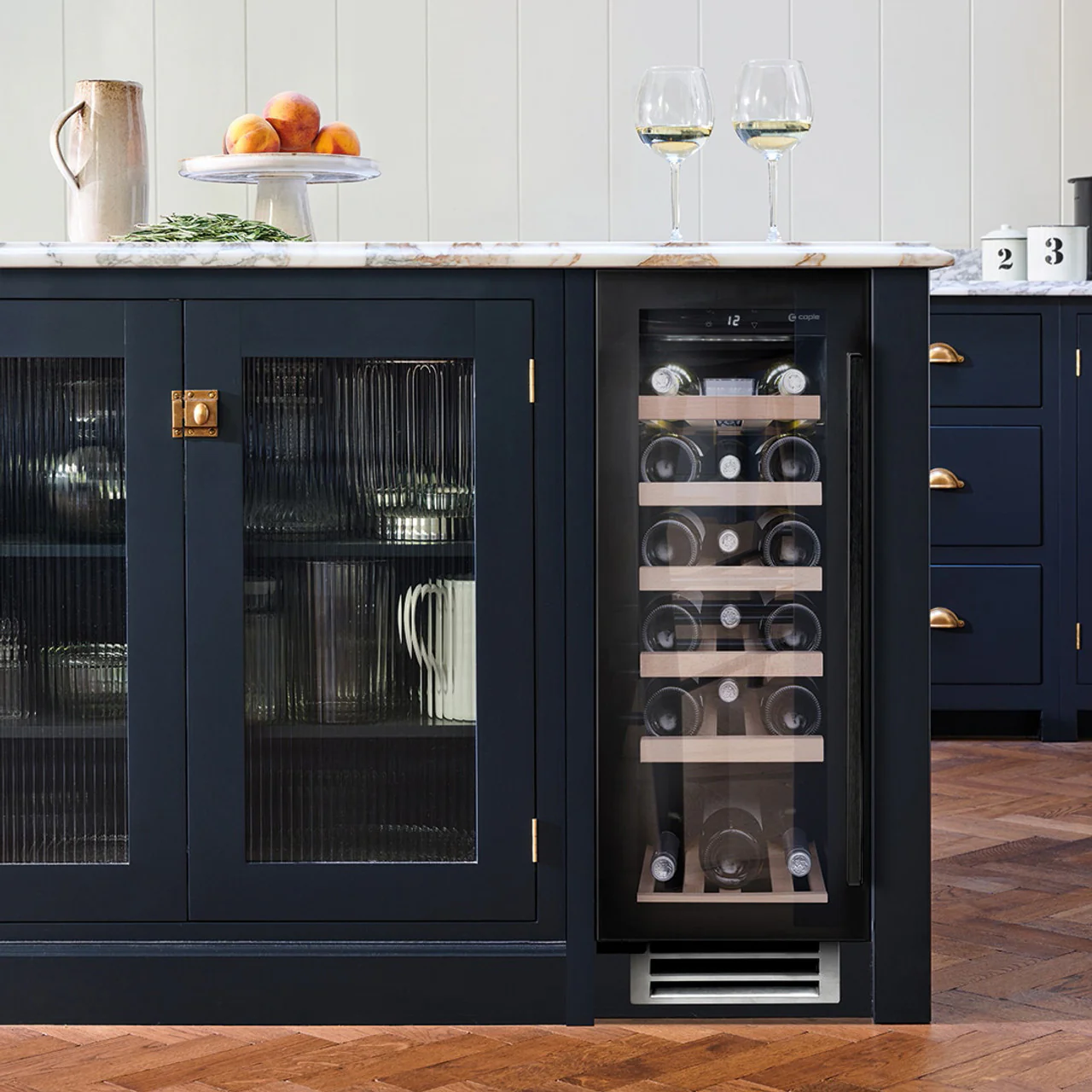 Caple WI3126BG - Black 19 Bottle Built In Wine Cooler - Single Zone 5-18°C - F Energy - Image 2