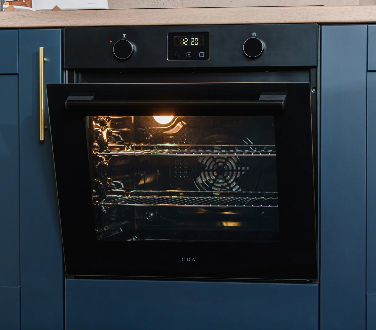 CDA SC200BL - Black Single Oven - 76L Capacity - A energy