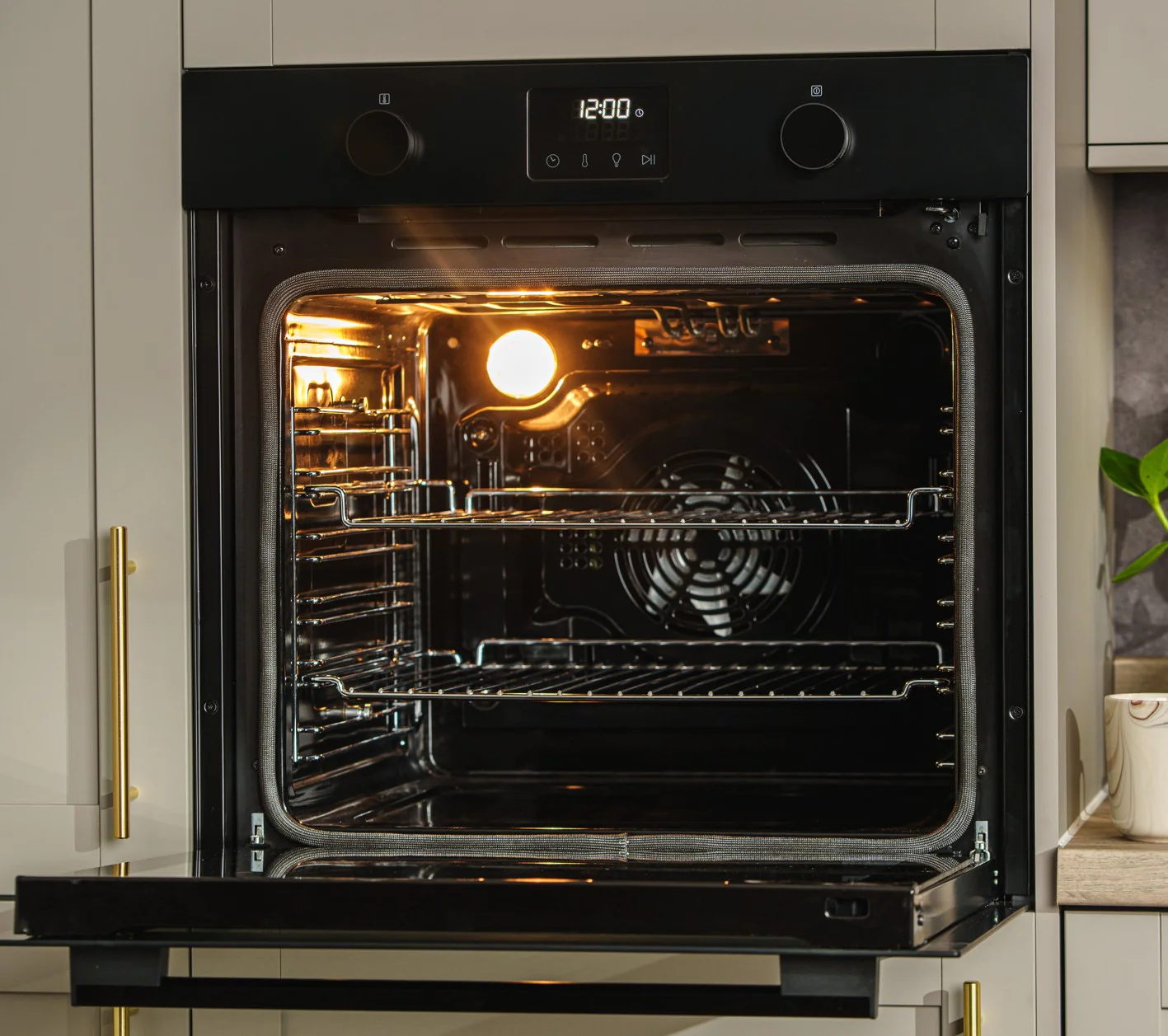 CDA SC500BL - Black Single Oven - 76L Capacity - A Rated - Image 2