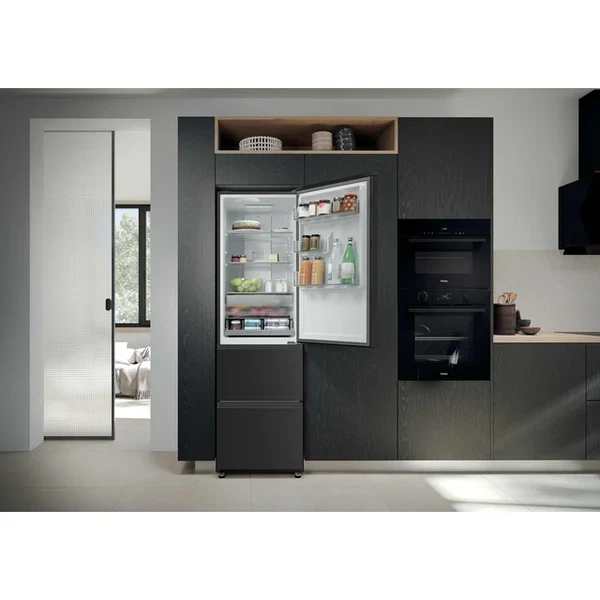 Haier HTR3518ENMTK - Black Fridge Freezer - 303L Total No Frost - Image 6