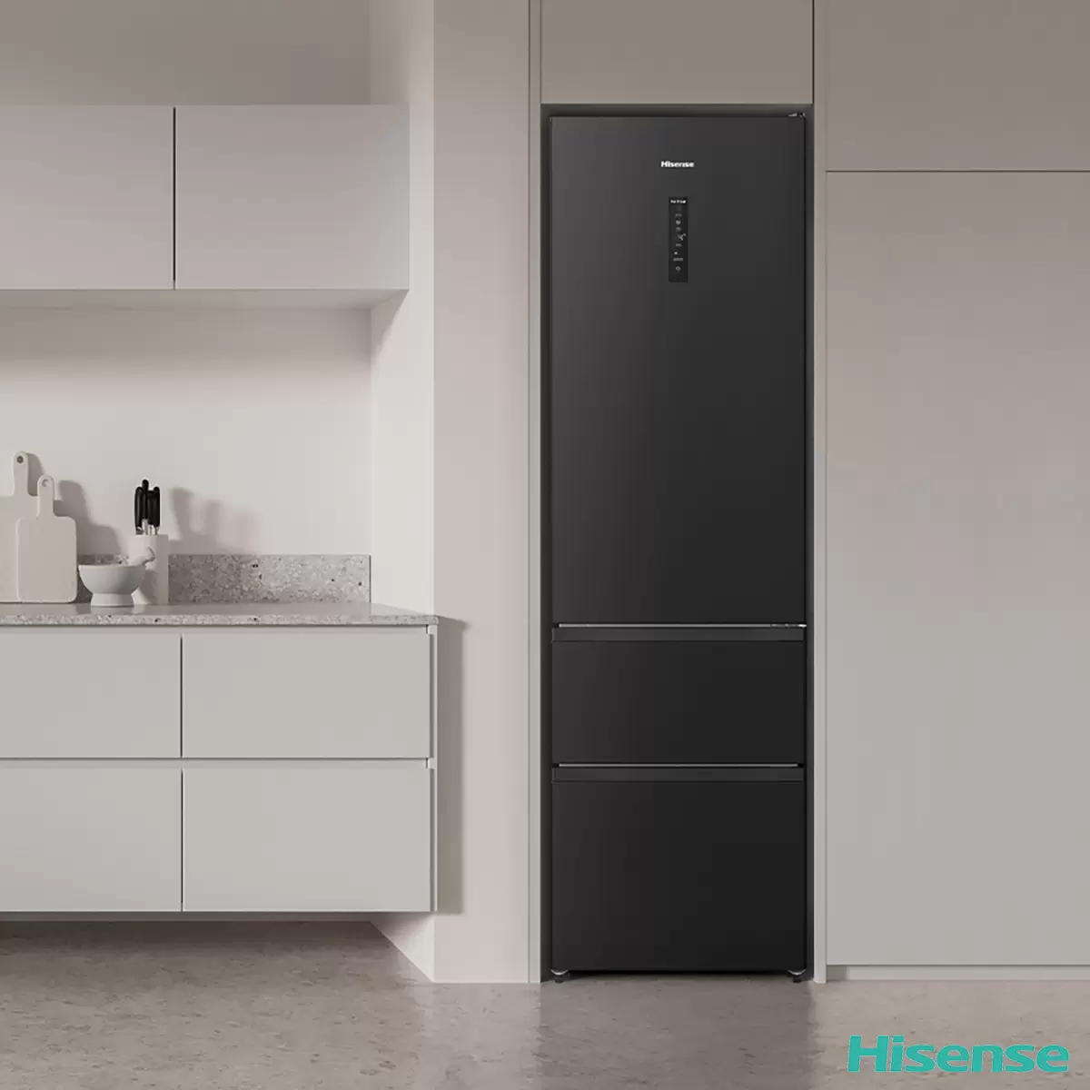 Hisense RM469N4AFDUK - Black Fridge Freezer - 368L - D Energy Rating - Image 3