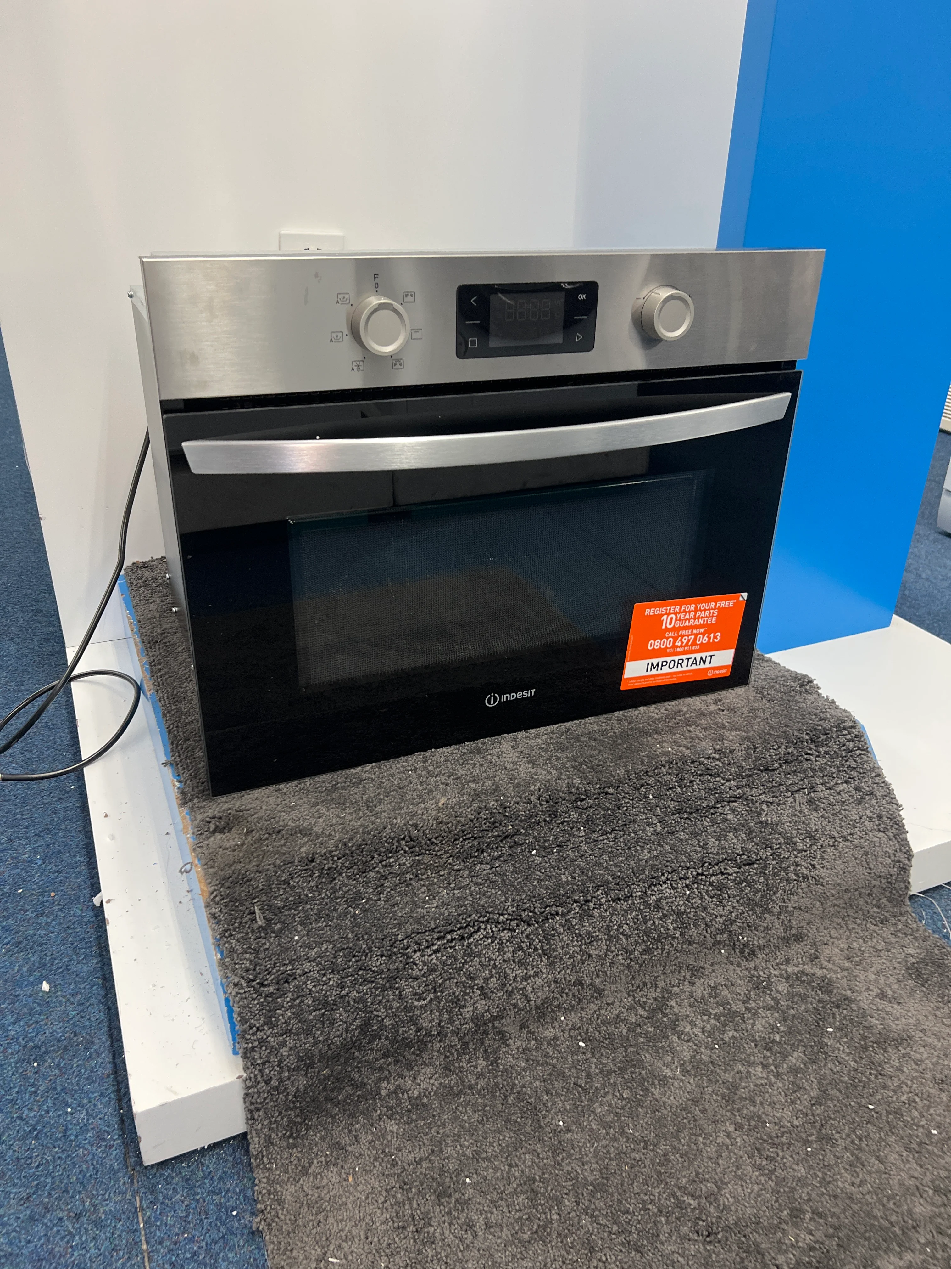 Indesit IP 252R XUK - Stainless Steel Built-in Microwave and Grill - 40L - 900W - Unboxed - Image 2