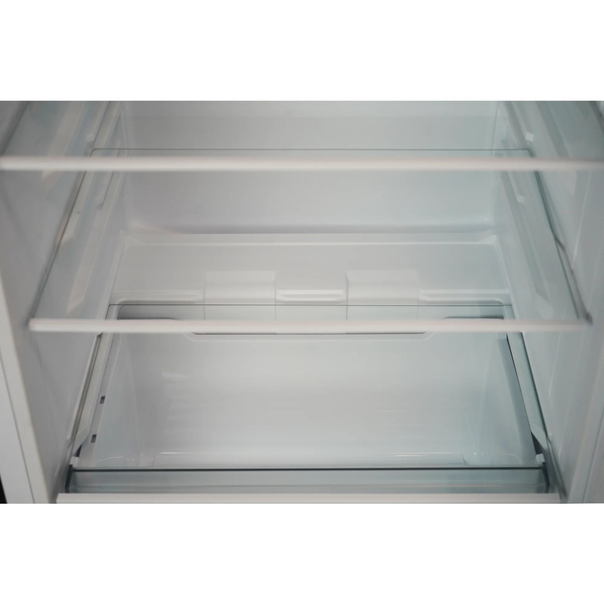 Montpellier MDATLF145W - White Tall Larder Fridge - 255L - E Energy Rating - Image 7