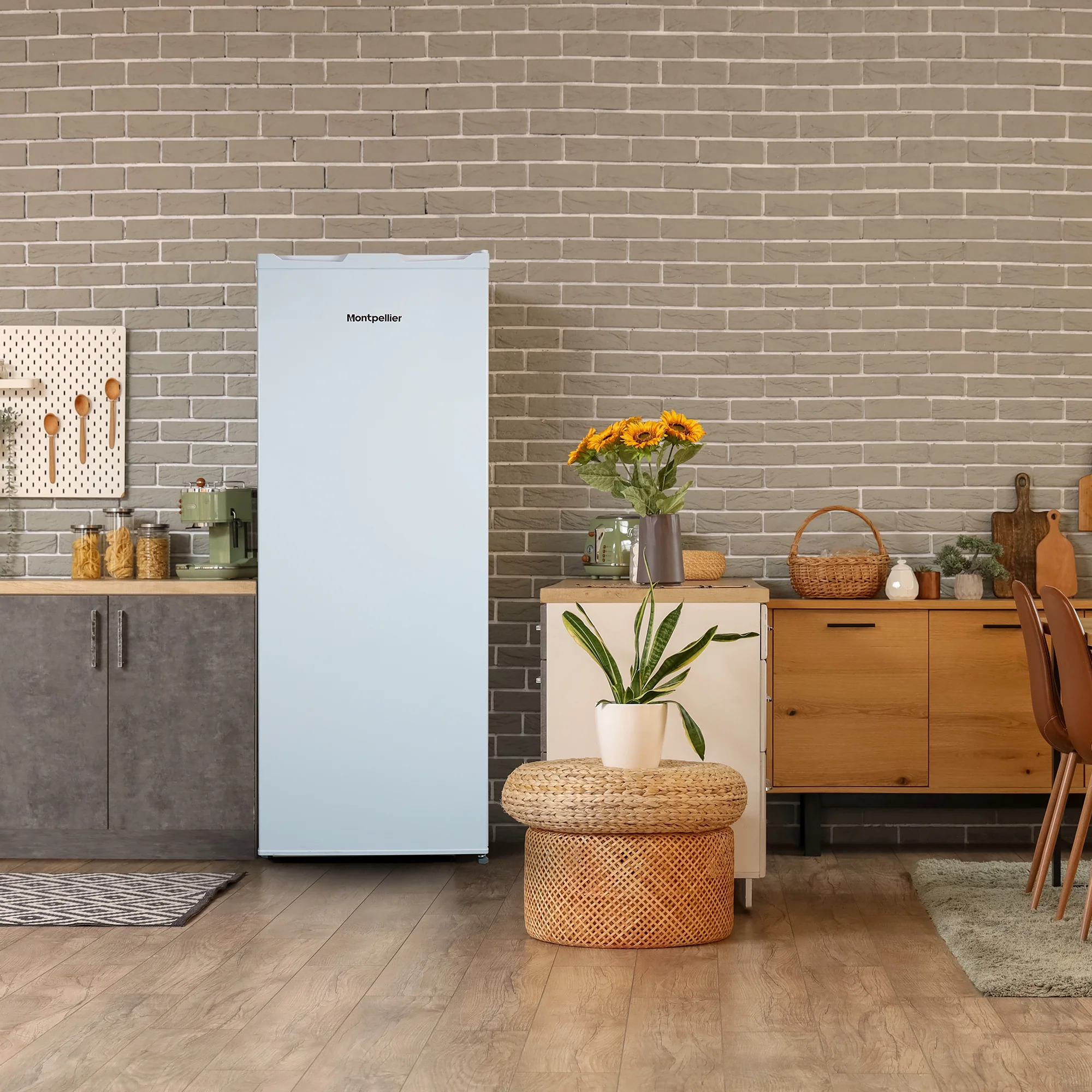 Montpellier MDATLF145W - White Tall Larder Fridge - 255L - E Energy Rating - Image 8