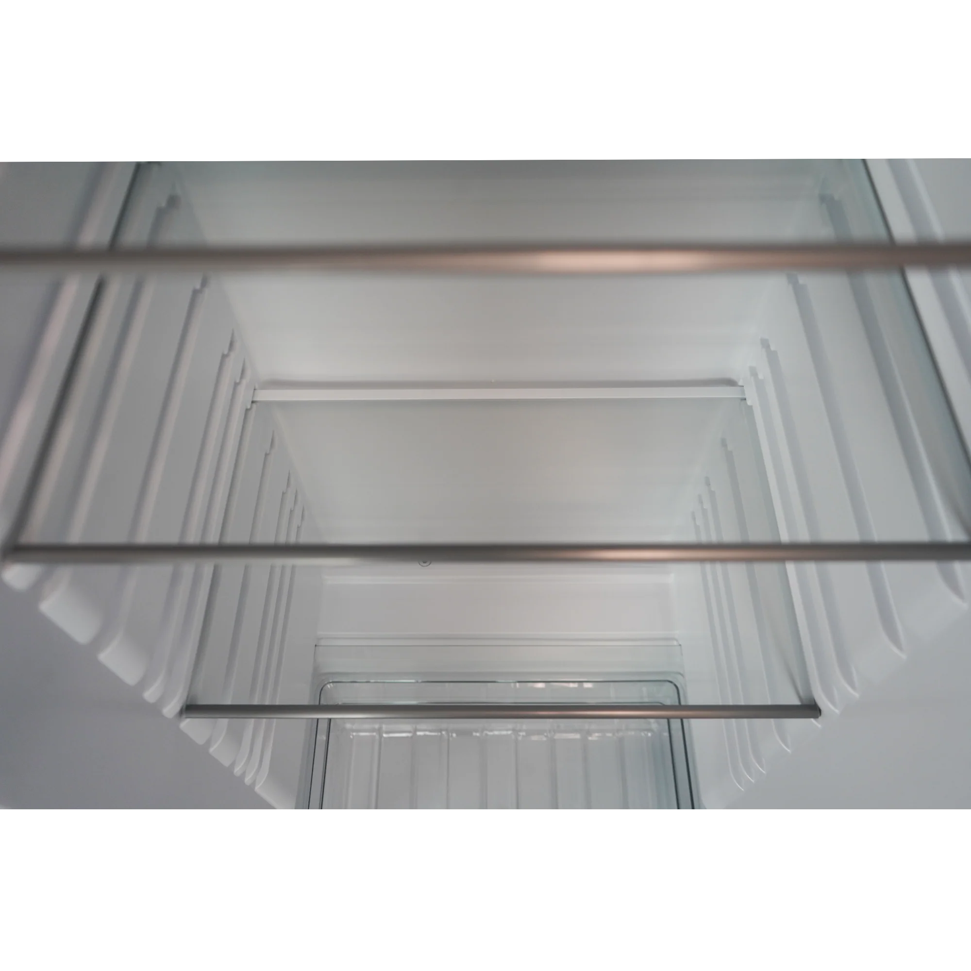 Montpellier MDATLF170W - White Tall Larder Fridge - 331L - E Energy Rating - Image 7