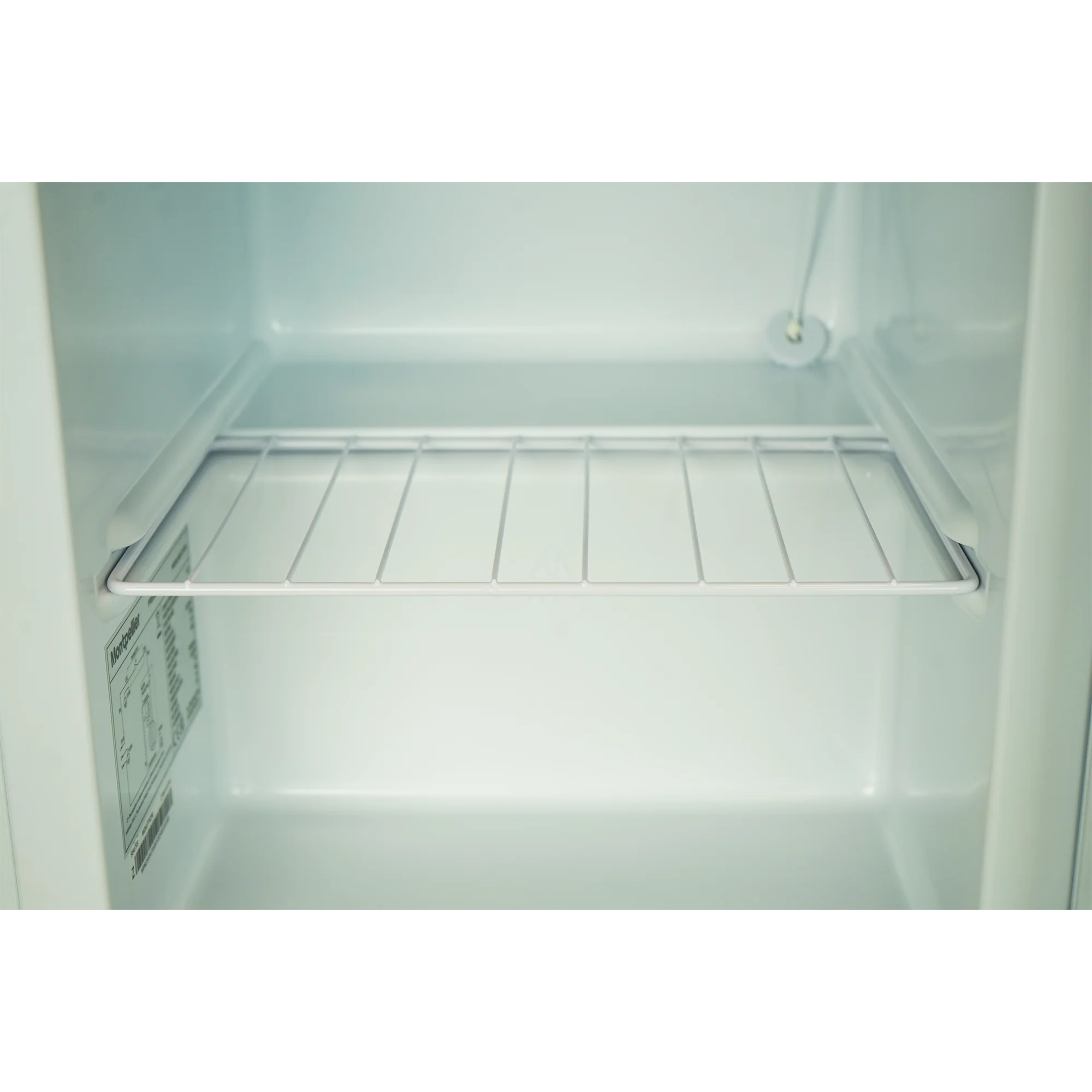 Montpellier MDATTFZW - White Table Top Freezer - 33 Litre Capacity - E Energy Rating - Image 4
