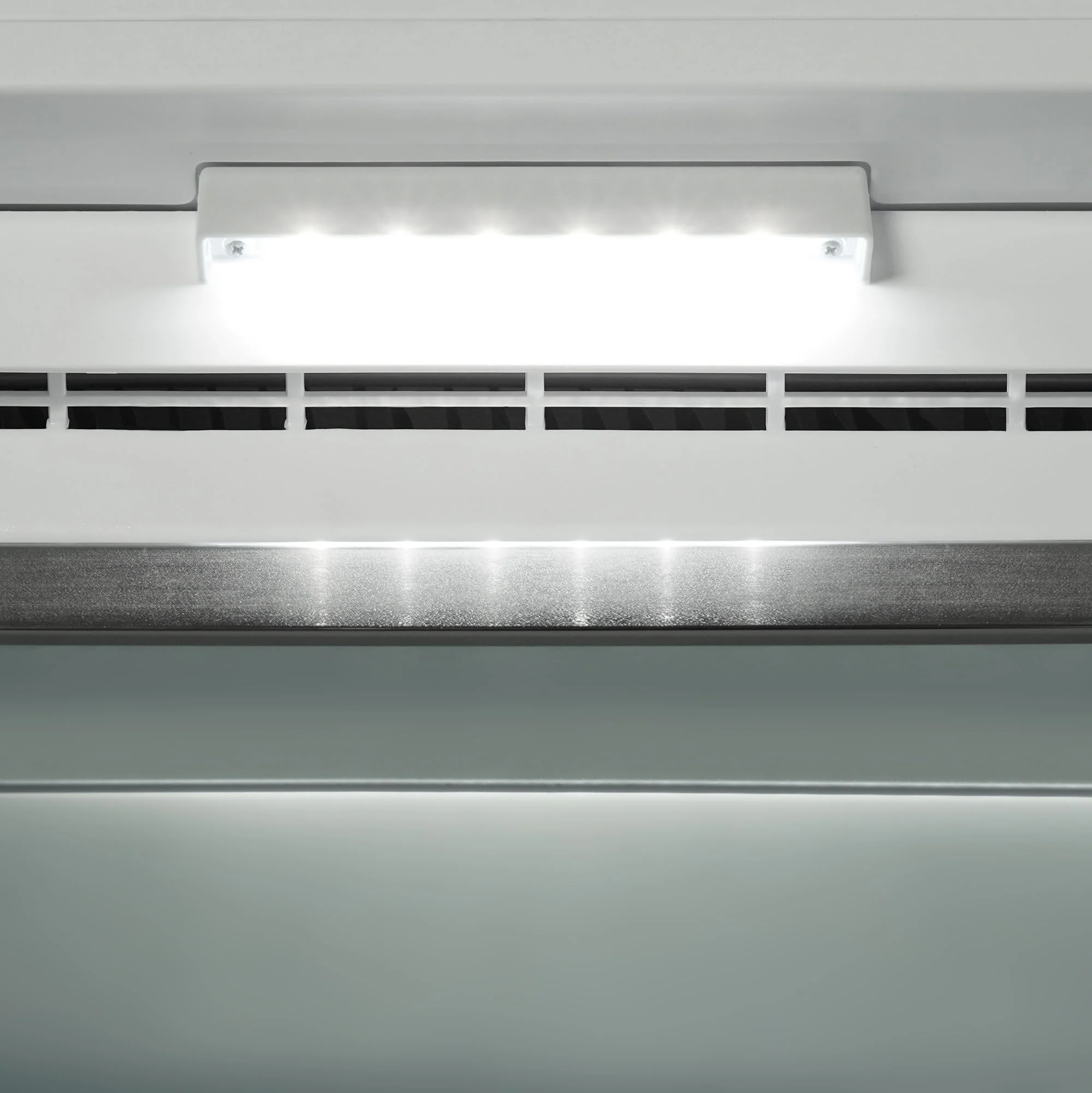 Montpellier MITF197 - White Integrated Frost Free Freezer - E energy - sliding hinge - Image 7