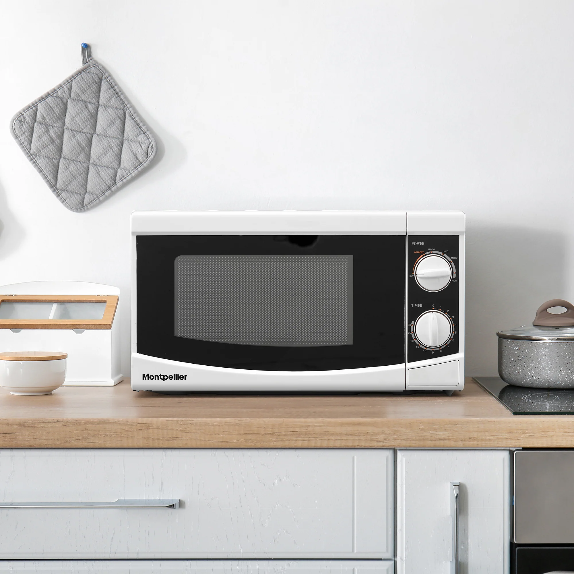 Montpellier MMW20W - White 20L Microwave - 700W - Image 4