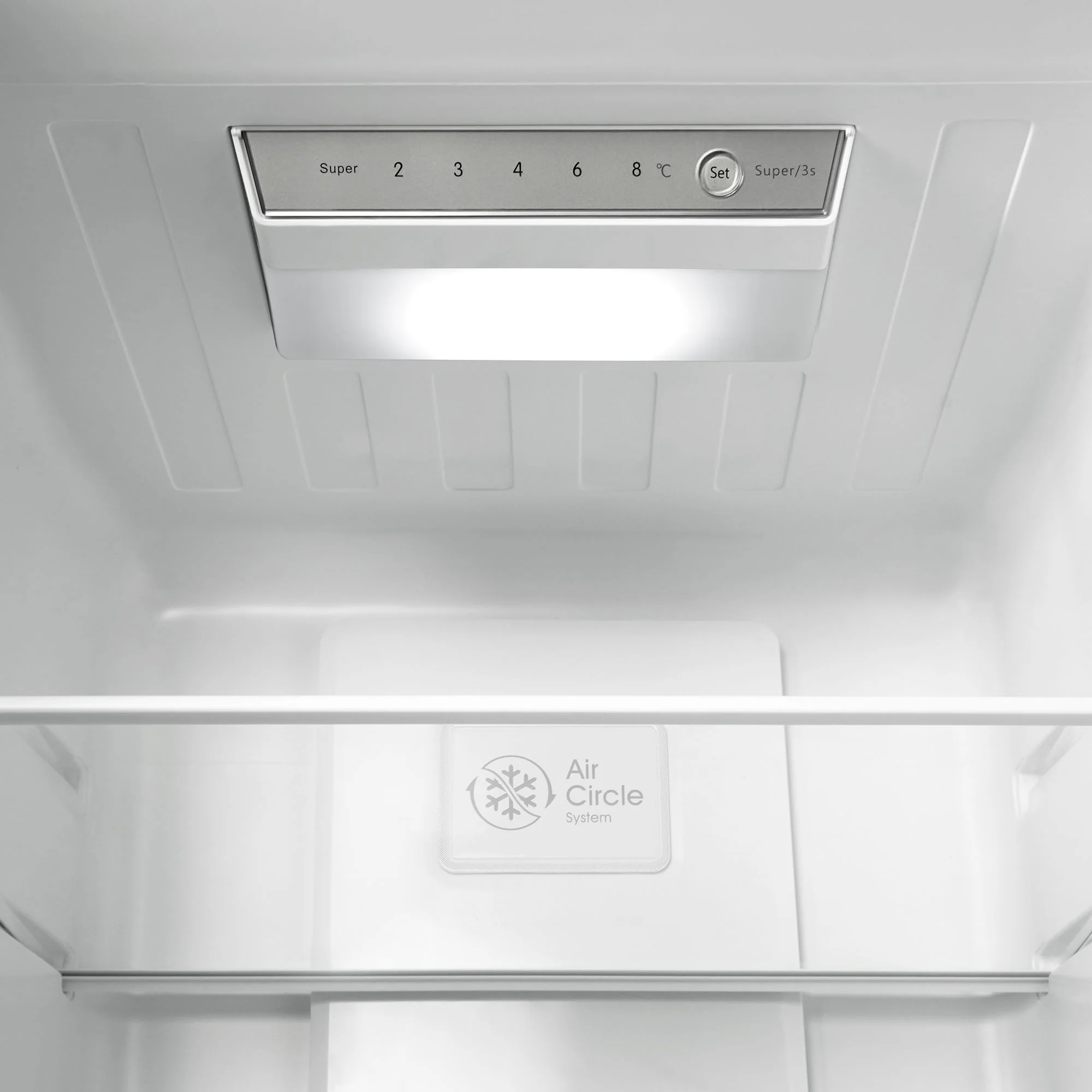 Montpellier MNF167EW - White Freestanding 50/50 Frost Free Fridge Freezer - E energy - Image 4