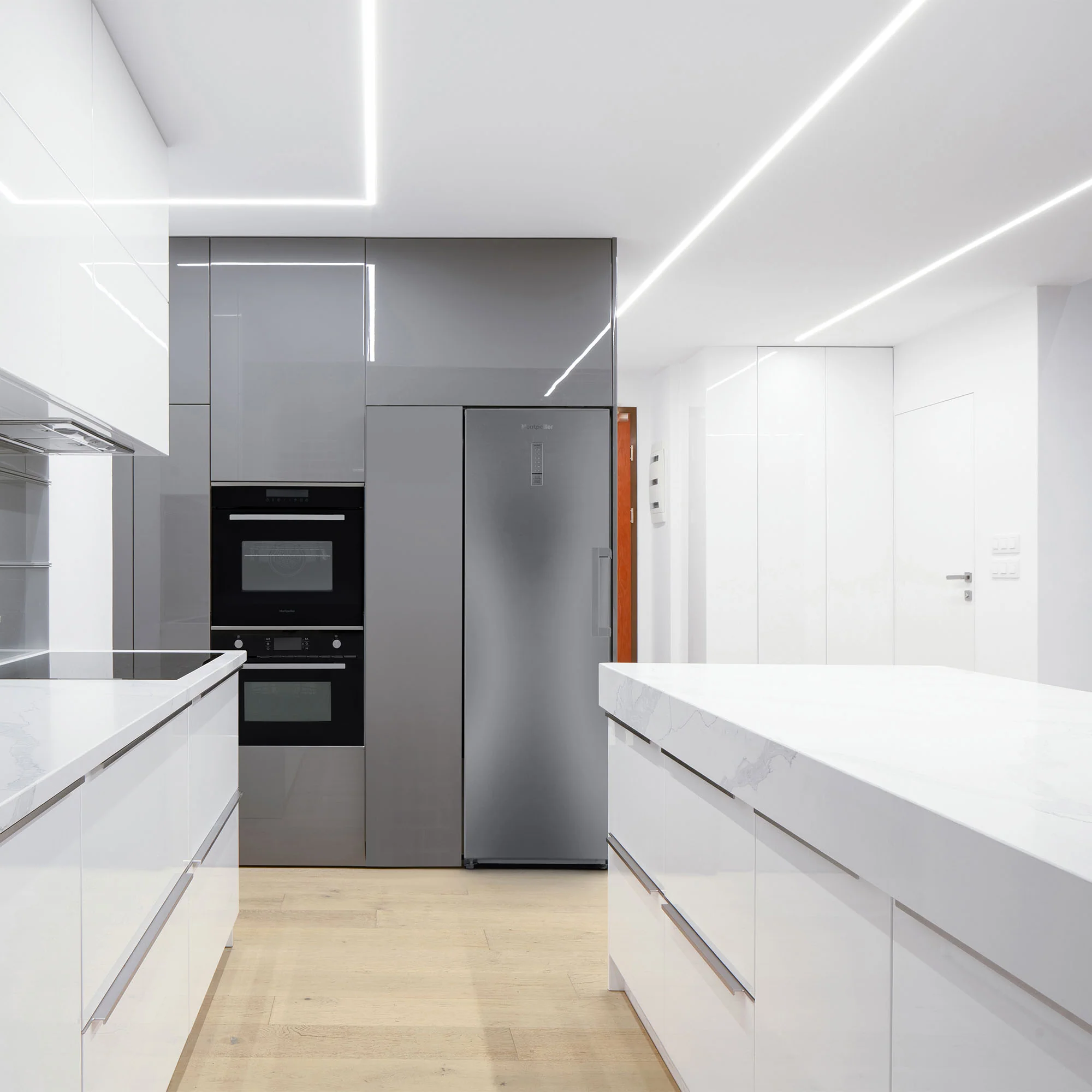 Montpellier MTF273X - Inox Tall No Frost Freezer - 273L Capacity - E Energy Rating - Image 6