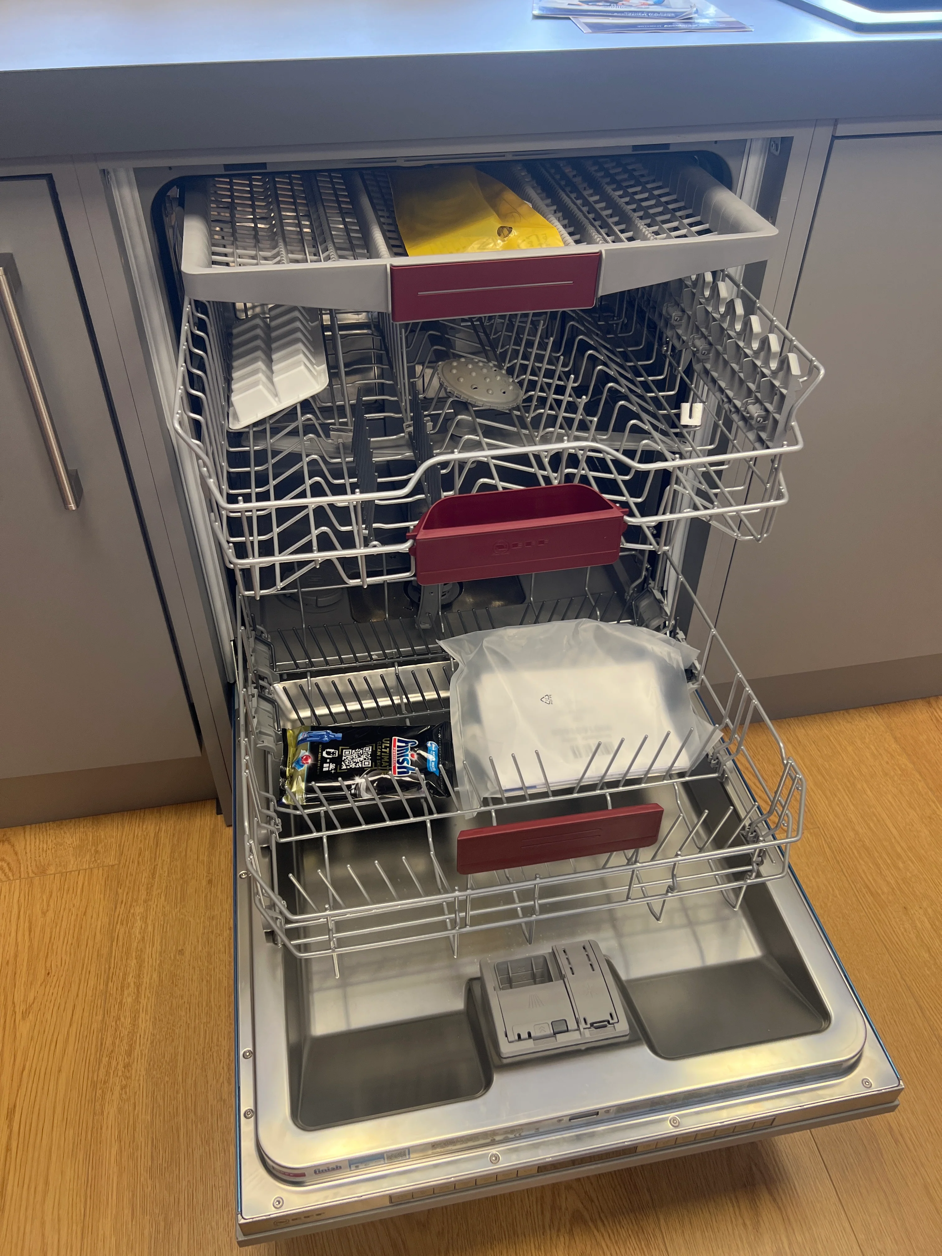 Neff S155HVX15G - Stainless steel Dishwasher - E energy - Ex Display - Image 2
