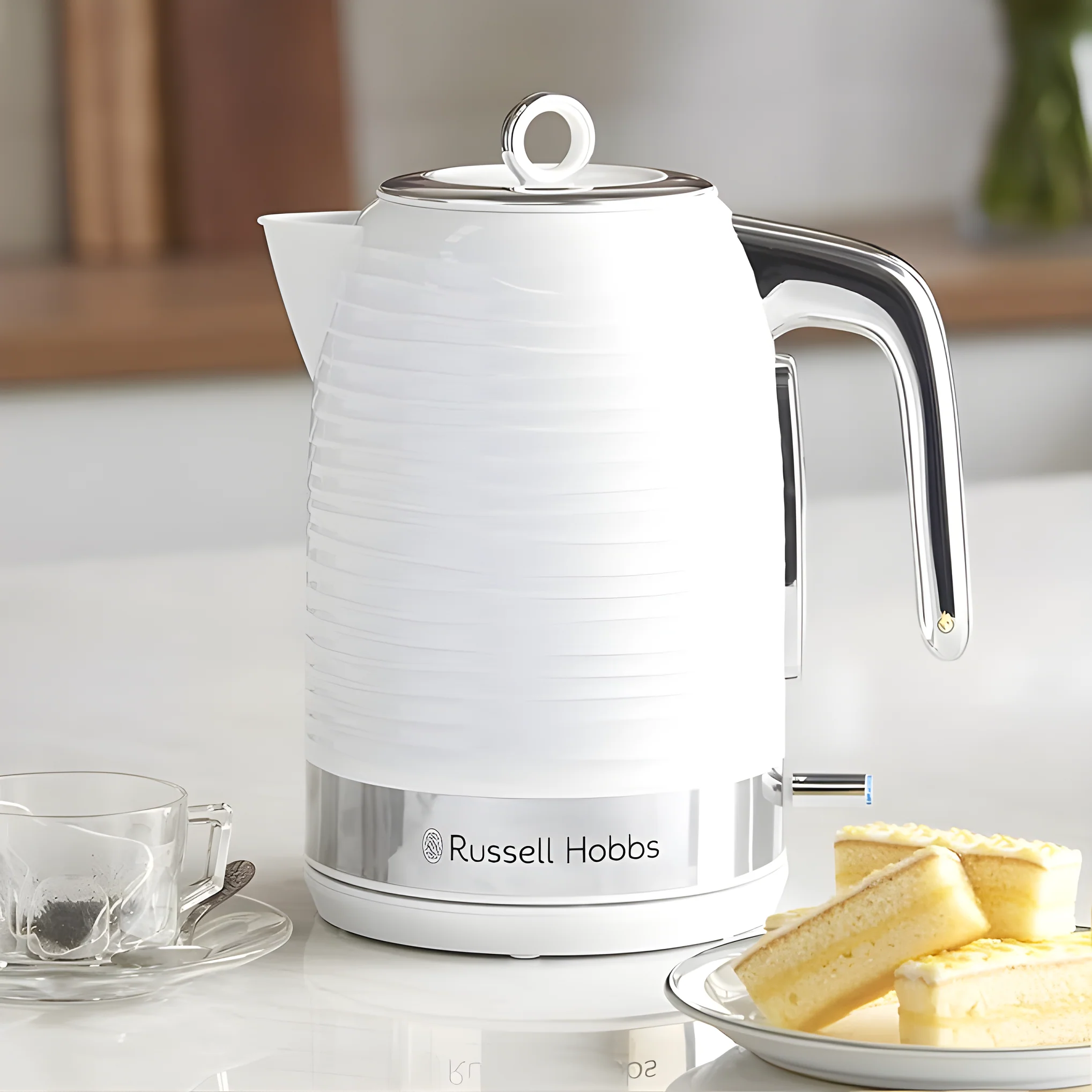 Russell Hobbs RH24360 - White Kettle - Image 2