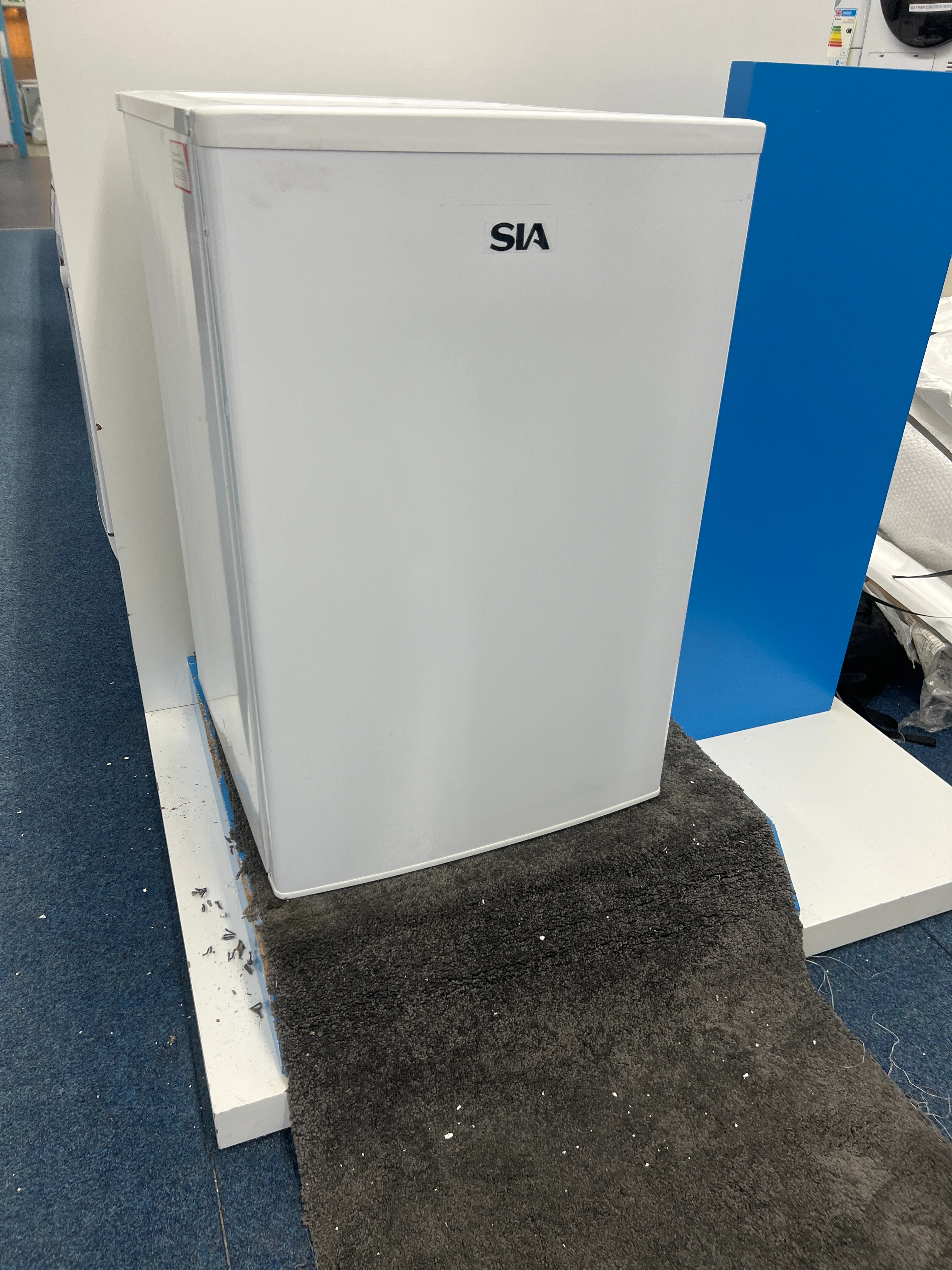 sia SLF55WH - White Under counter Fridge - F energy - Unboxed - Image 2