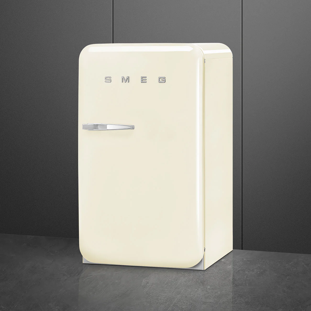 Smeg FAB10HRCR5 - Cream Wine Cooler - 135L - E Energy Rating - Image 4