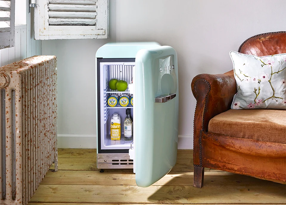 Smeg FAB5RRD6 - Red Freestanding Fridge - 34L - C Energy - Image 5