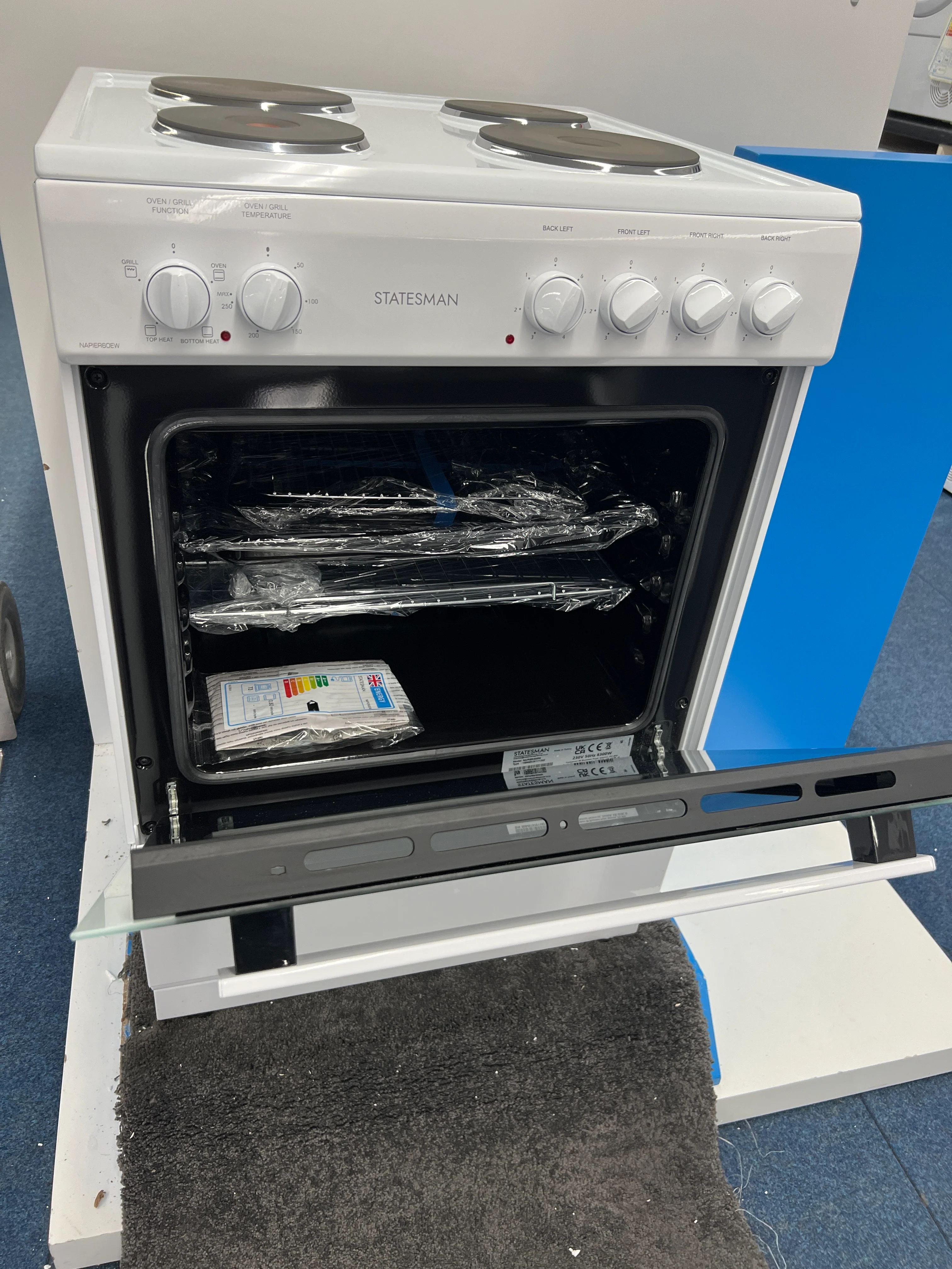 Statesman NAPIER60EW - White 4 Zone Electric Cooker - A energy - Unboxed - Image 3