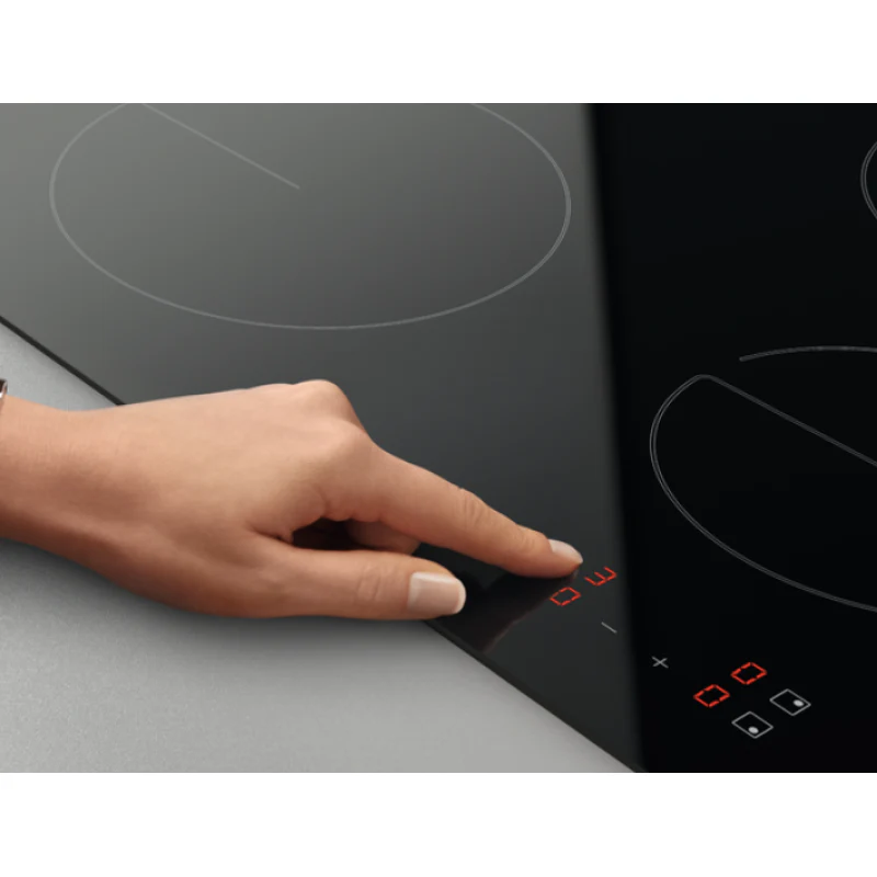 Zanussi ZHRN641K  59cm Ceramic Hob - Black - Image 2